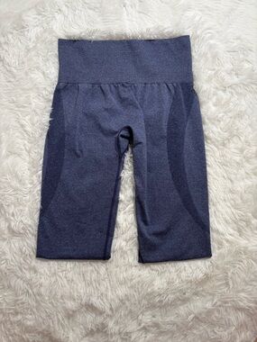 NVGTN Navy High-Waist Leggings. Perfect for the gym